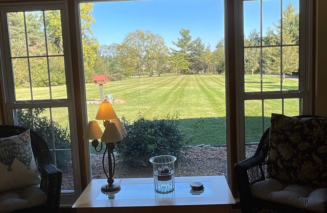 Shelley's Retreat, entire house & efficiency suite