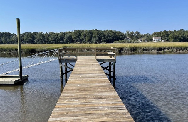 SHELLMANS BLUFF SPORTSMAN’S PARADISE