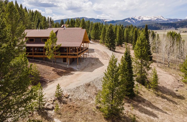 Shelterwood Lodge Private Home 6 miles from Yellowstone