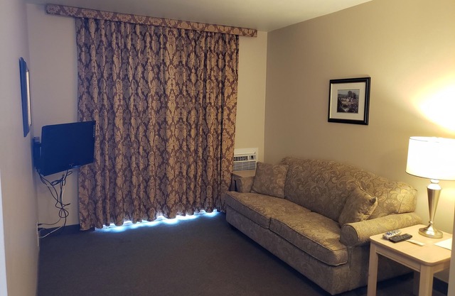 Shemron Suites Hotel