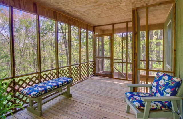 Shenandoah National Park Cabin with Patio!