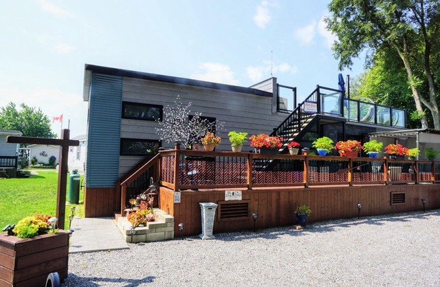 Sherkston Rooftop Retreat