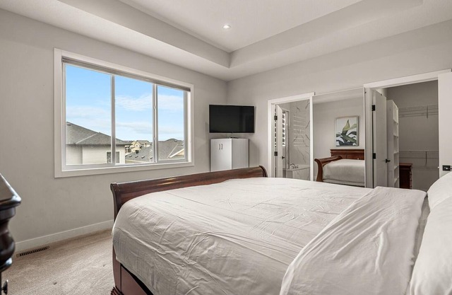 Sherview Retreat by Parks & Shopping 5BDRM Office