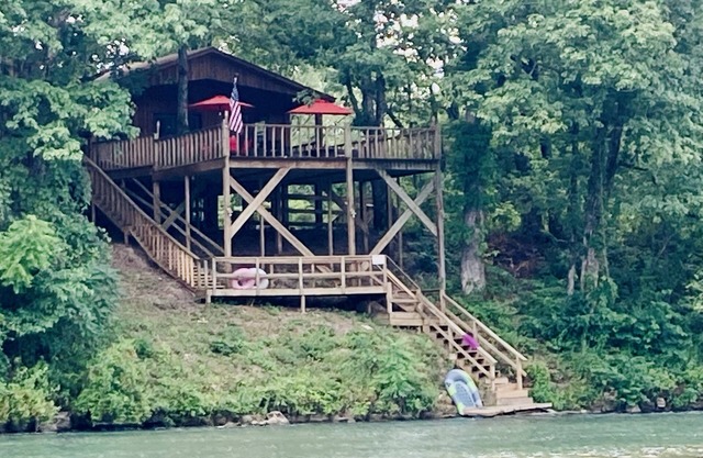 Shipp's Landing-Cozy Secluded Retreat on the Water