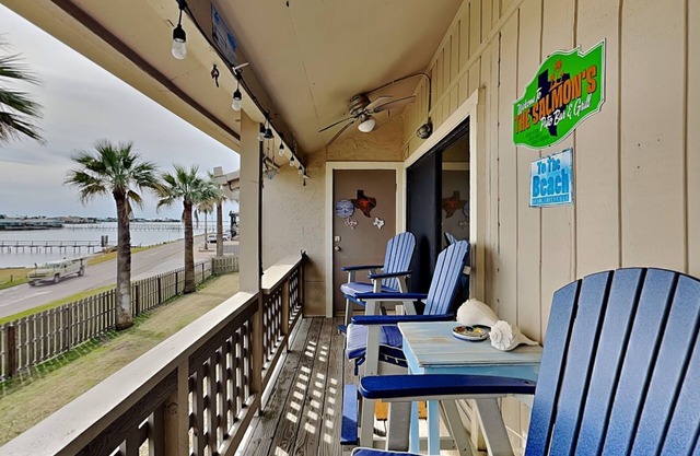 Shore Enuff Lil' Bay | Bay Views, Community Pool!