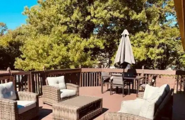 Shore Town Serenity: Saltwater Pool, Firepit & Grill