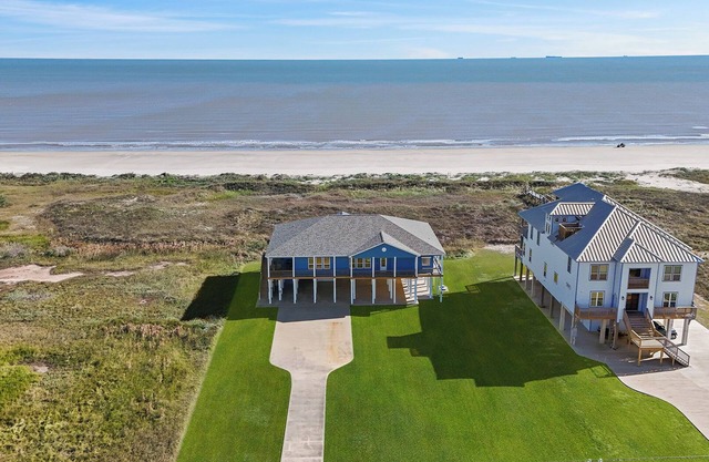 Shoreline Sanctuary with Luxury & Cabana
