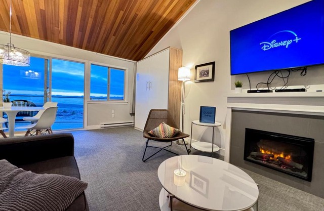 Shorewater Resort Oceanside Studio with Loft