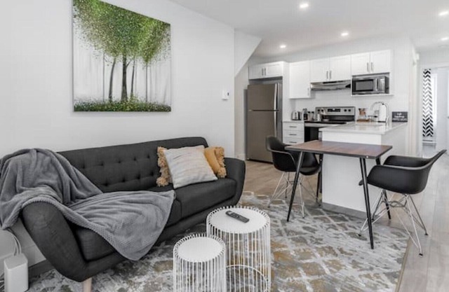 Short N' Sweet but all you need 1 bedroom Apt
