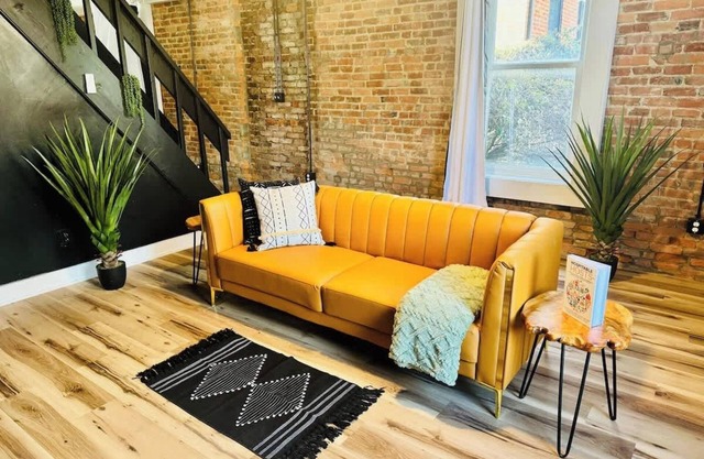 Free Parking - King Bed - Short North - Convention