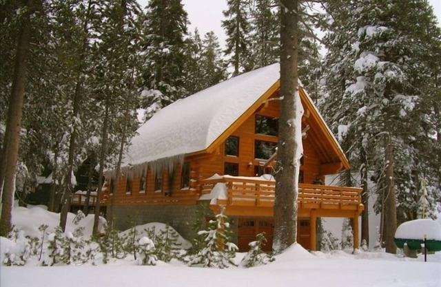 Neu gebaut ... Natur inspiriert Serene Cabin-