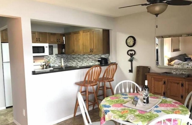 Shuswap Lakefront 🏖️nWeekly rental - Saturday 3pm to Saturday 12pm nNO pets