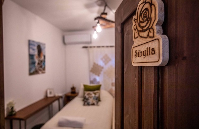 Sibylla - Old Town Ensuite w/ Free Wifi&breakfast