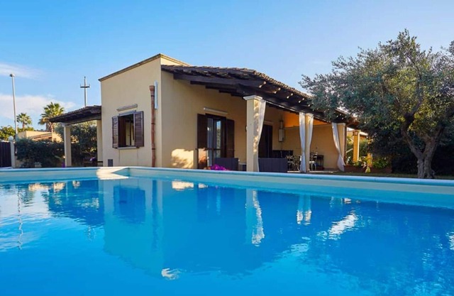 Villa Simo mit Pool in Marsala