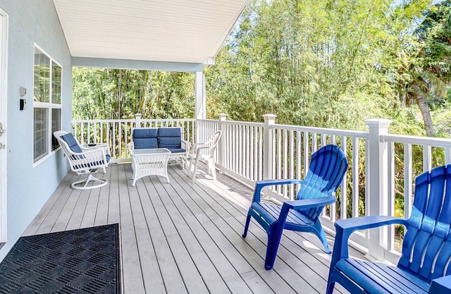 Side-by-side duplexes with 2 private pools, patios, grills, central AC & WiFi