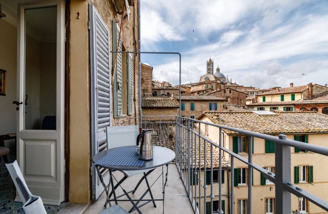 Siena Apt w/ Stunning Church of San Domenico View