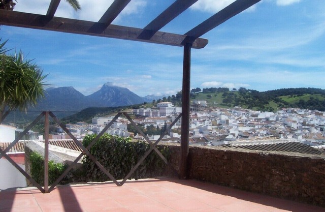 Sierra de Grazalema, 2-6 Personen, Stadtzentrum, Pool, Garten, WLAN.