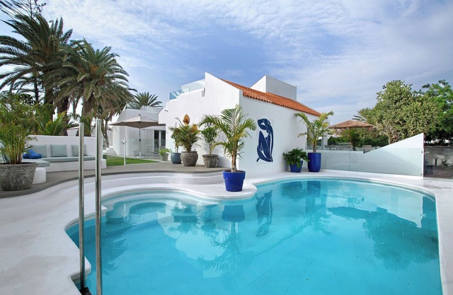 Sierra Del Mar - 12 Personen' mit Meerblick, Privatem Pool und Wi-Fi