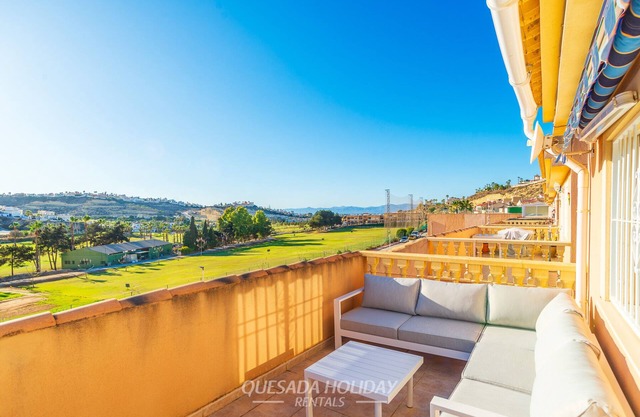 Sierra Gredos Apartment in erster Etage mit Golfplatz