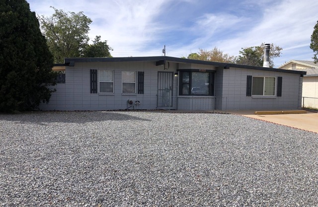 Sierra Vista Western Hideaway