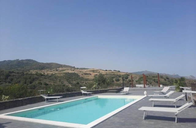 Siesi Flat and pool