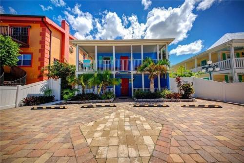 Siesta Key Village Heated pool