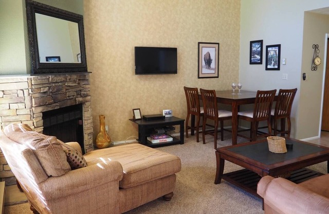 Siggi's Longhorn Lodge (W1409) Resort Weekly Disc