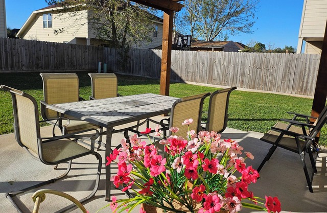 ★Signature Retreat★ Prime Location- 15 Min Everywhere