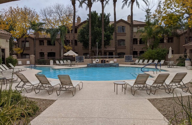 Signature Scottsdale - Clean 2 Bed 2 Bath Condo mit Resort-Stil Annehmlichkeiten!