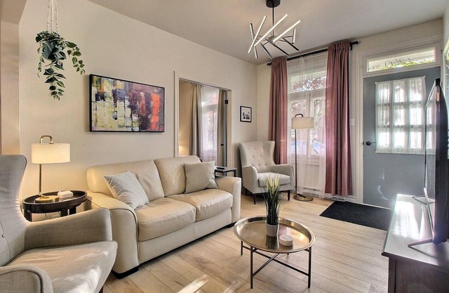 Sillons de Maguire chic renovated apartment with parking