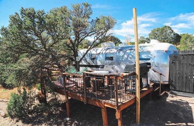 Silver Bullet Airstream / hosted by El Mistico