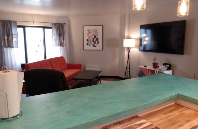Economy Minded 2 Zi Pool Side 8. Etage Wohnung in Silver Creek, Ski in / Out