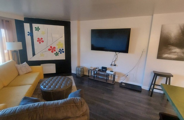 Silver Creek 2 BR Condo, keine Gebühren, Ski in / out, Pool. Suana, Whirlpools