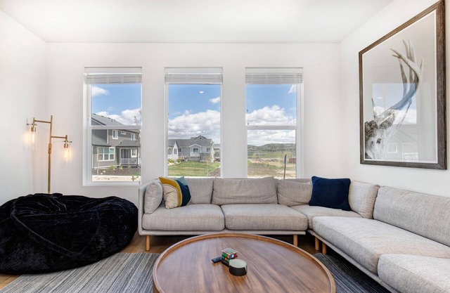 Silver Creek 6885 Two King beds-Panoramic Mountain Views-Garage Parking