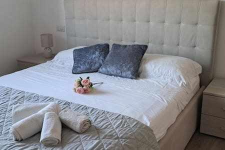 Silver Home