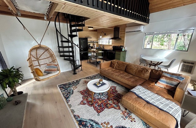 Silver King Cabin. 6,200 ft of elevation. 10 minutes from downtown Prescott.