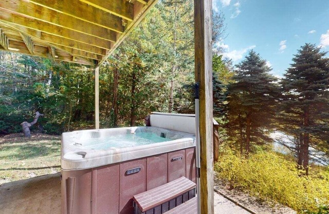 Silver Spring Chalet Large 4 Schlafzimmer, Pittsfield VT, 20 min zu Killington Slopes