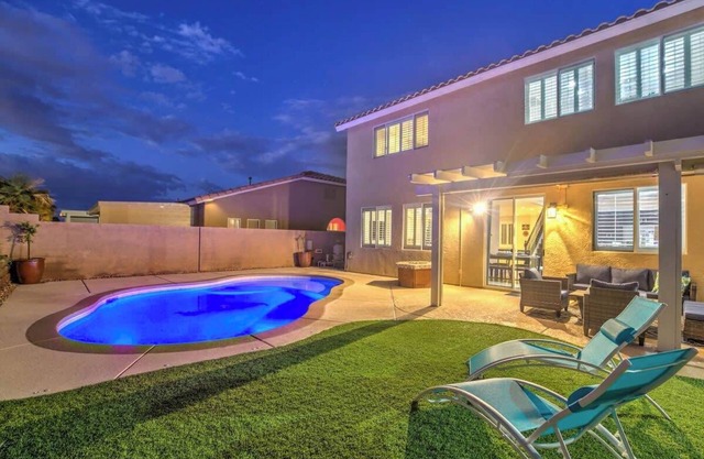 Silver Star Getaways 4B/3BA 3000sqft + pool + loft