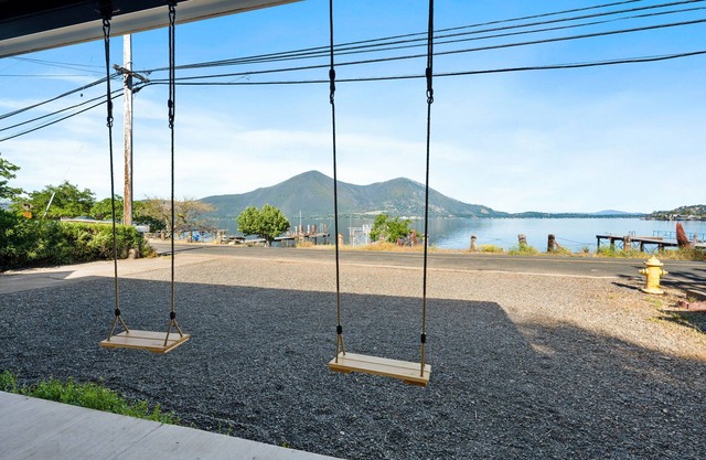 Silverado Beach Lake House
