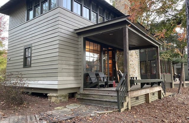 Silverock Smithlake- long term rental- wonderful views sleeps 10 pet friendly