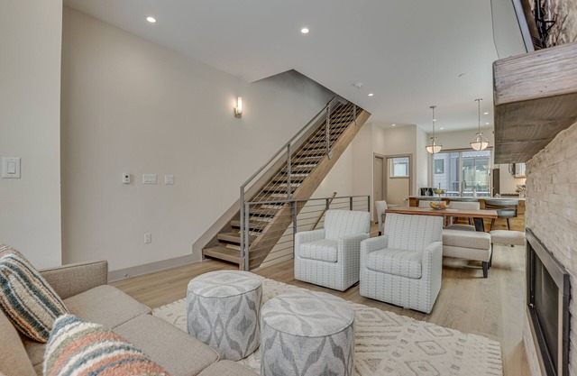 Silverthorne Townhome w/ Hot Tub: Walk to Town!