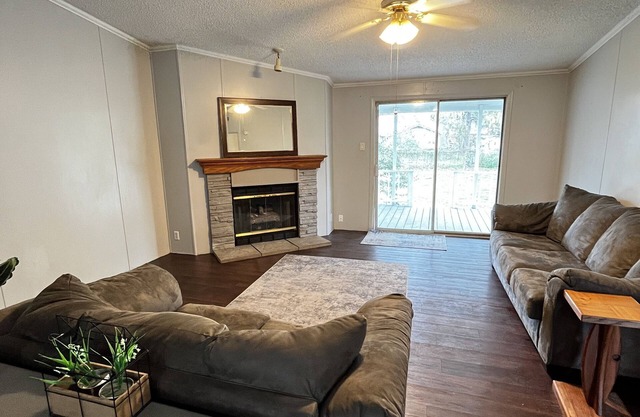 Simple city Mid term stay. Close to West Monroe sports complex & IKE Hamilton
