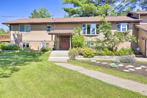 Simple Cranberry and Wine Farm Home with Fire Pit!