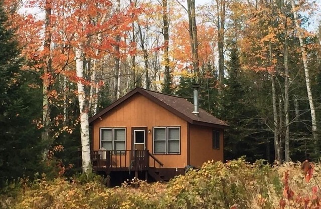 Studio Kabine mit Zugang zum Lake Superior über die Big Bay Road