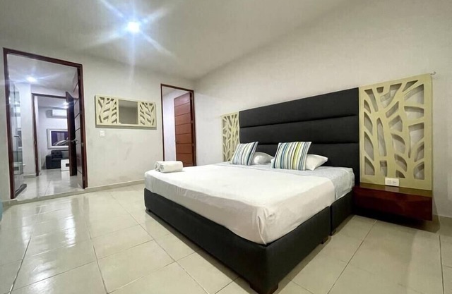 Simple one bedroom apartment in awesome location