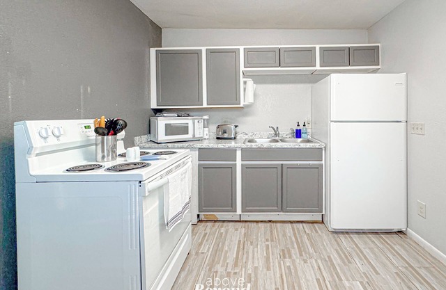 Simply Cozy | 2 Bed, 1 Bath
