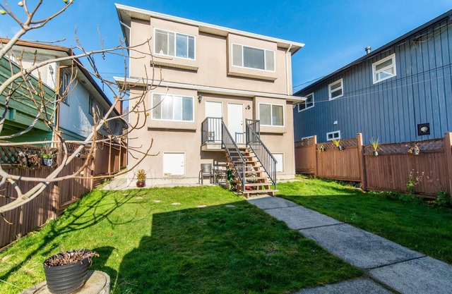 Simply delightful 1-bedroom suite near Langara College