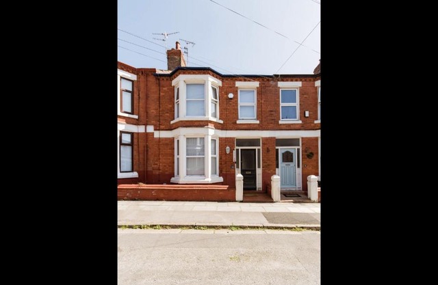 SimplyGoodNight l Penny Lane area