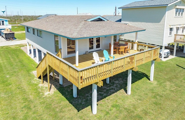 Single Level Beachside Home, Great for Families & Dog Friendly - Walk to Beach