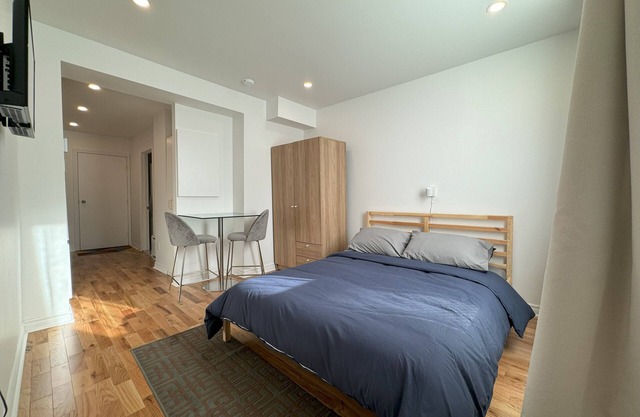 Single or double apartment 2315#1M